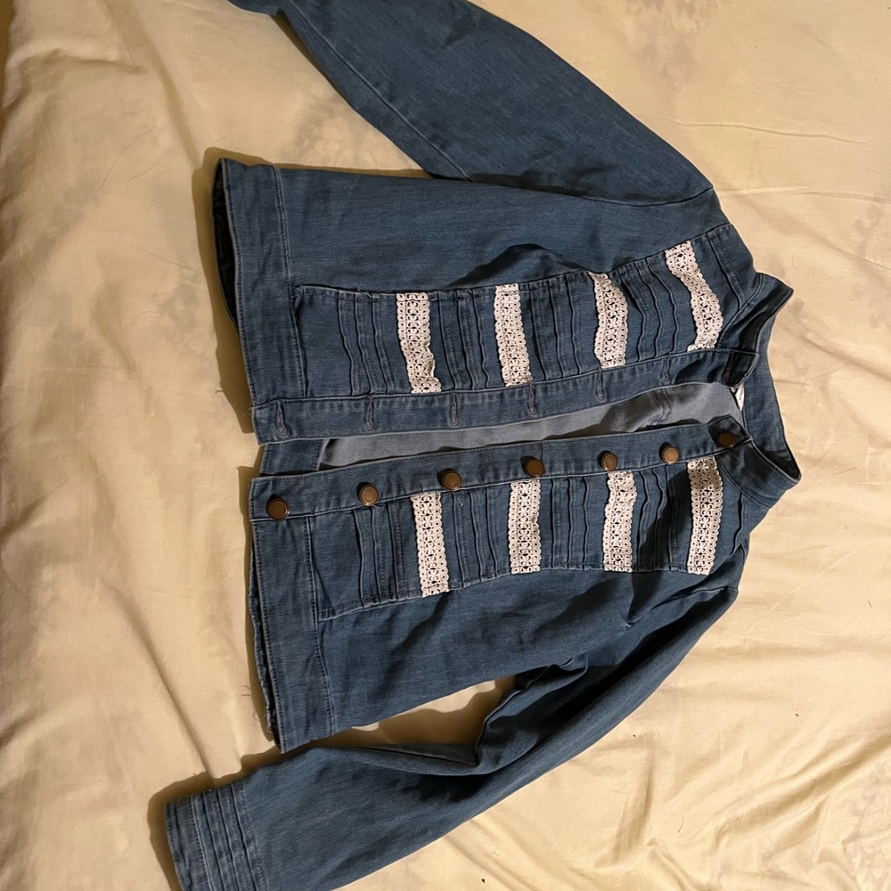 Jean jacket - Picture 2 of 4